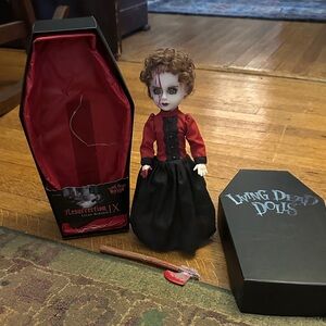 living Dead Dolls Resurrection IX Lizzie Borden